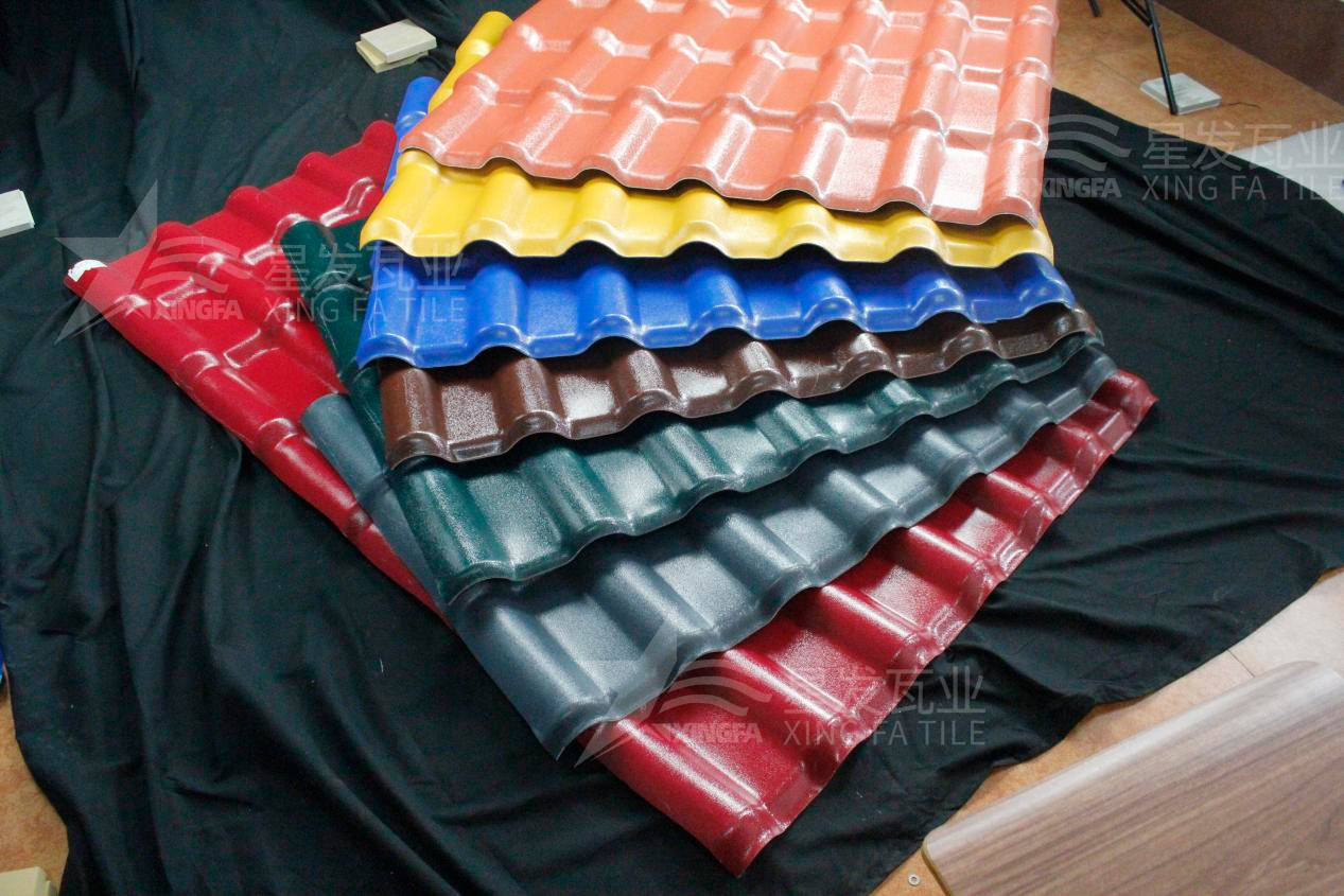 防腐屋面瓦廠家生產(chǎn)的樹脂瓦有哪3大必不可少的優(yōu)點？