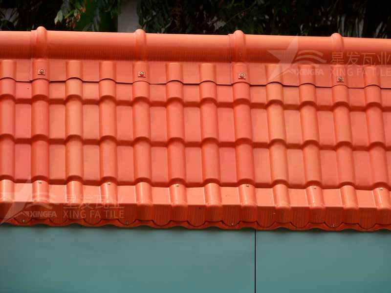 包工包料安裝合成樹脂瓦每平方需要多少錢？